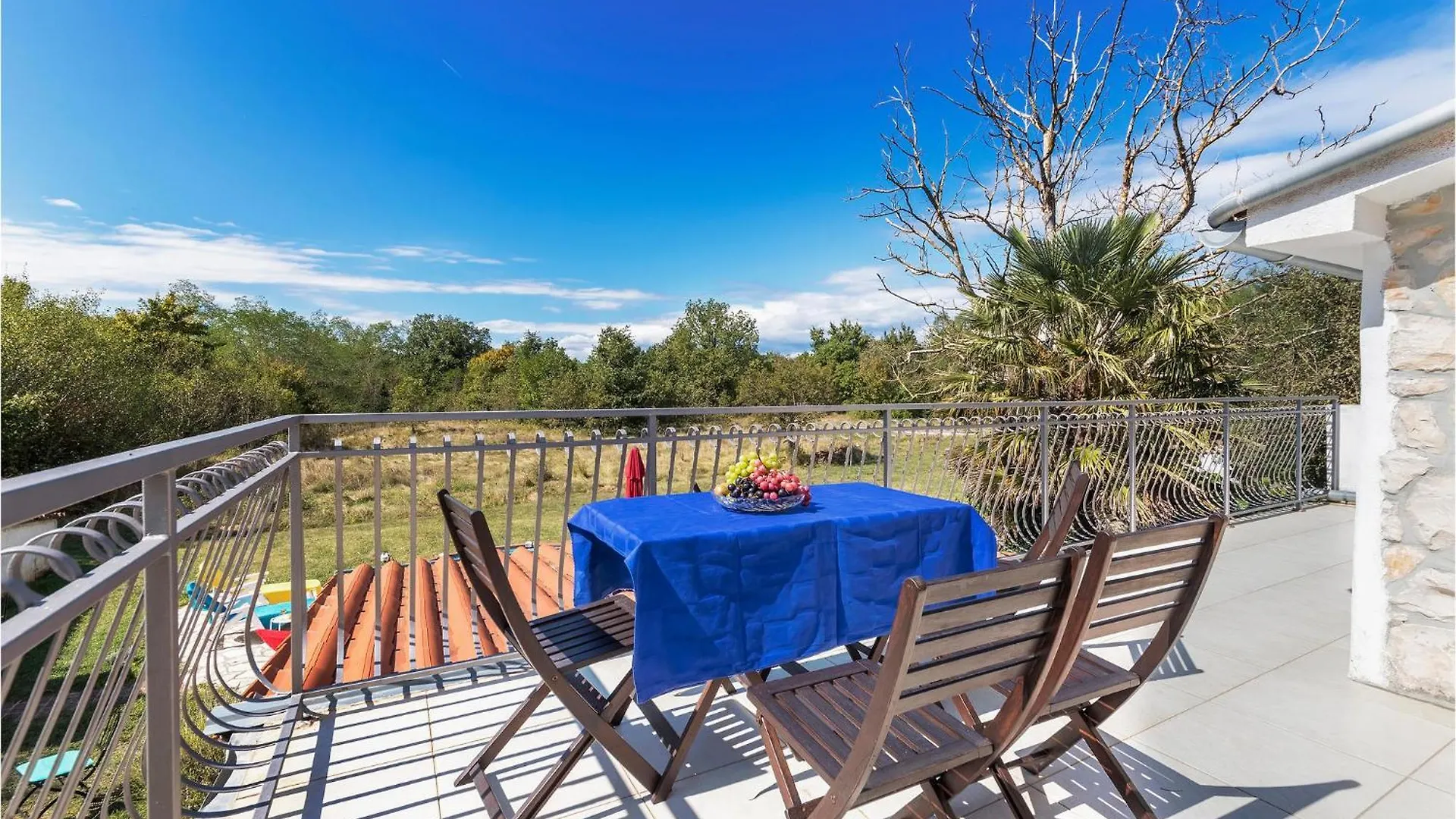 Awesome Home In Santalezi With Wifi Croácia